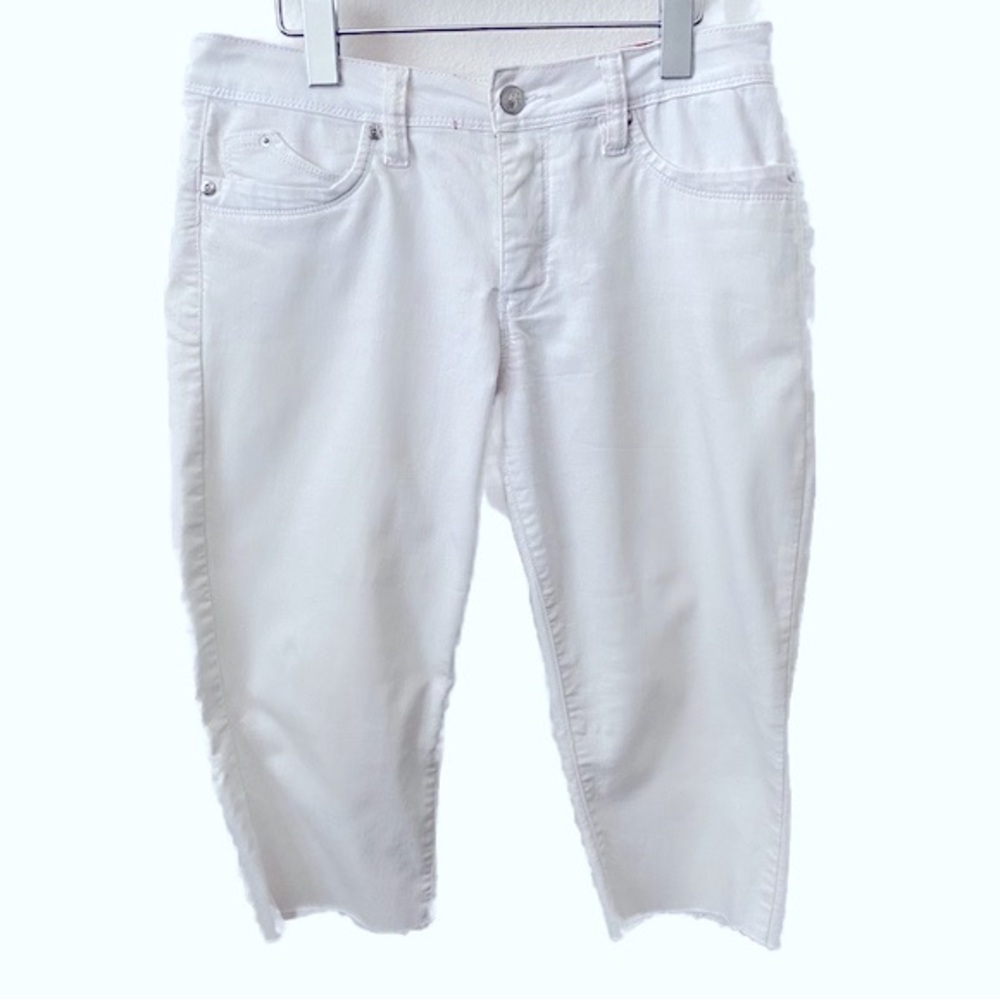 Royalty For Me Wanna Betta Butt?, White Crop Jeans Shorts